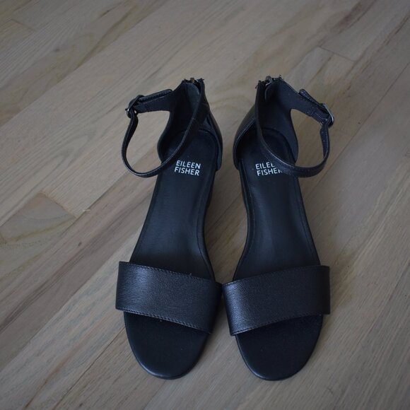NWOT Eileen Fisher Black Mara Wedge Ankle Strap Leather Wedge Sandal -6.5 - Picture 3 of 6